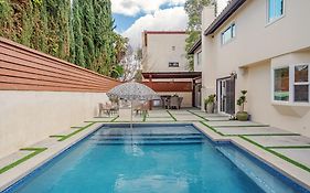 Beautiful 5 Bedroom 8 Bed Sleeps Up To 16 With Pool Near Universal Studios